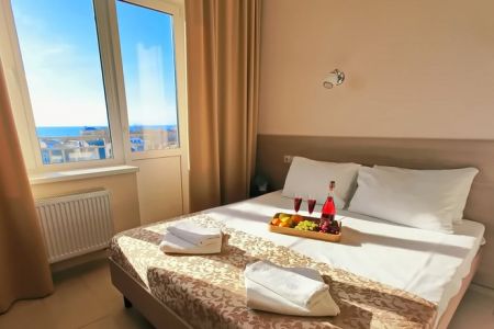 Полулюкс 2-местный (с балконом, вид на море)