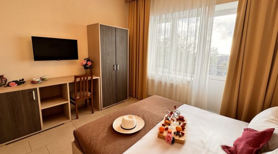 Полулюкс 2-местный (с балконом)