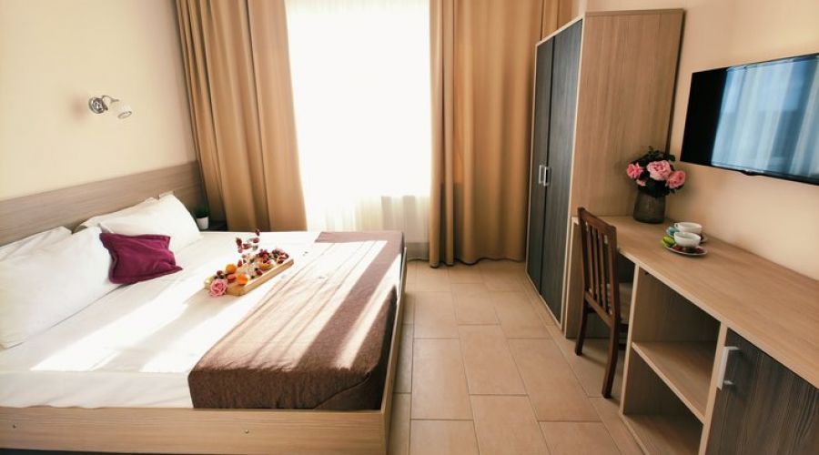 Полулюкс 2-местный (с балконом)