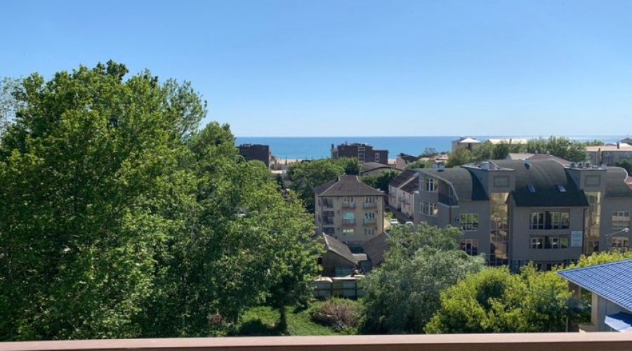 Полулюкс 2-местный (с балконом, вид на море)