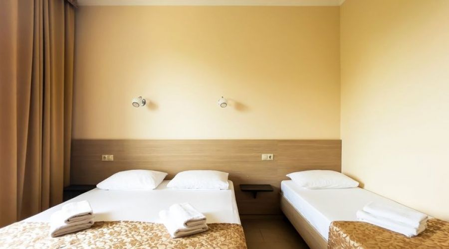 Стандартный 3-местный (с французским балконом)