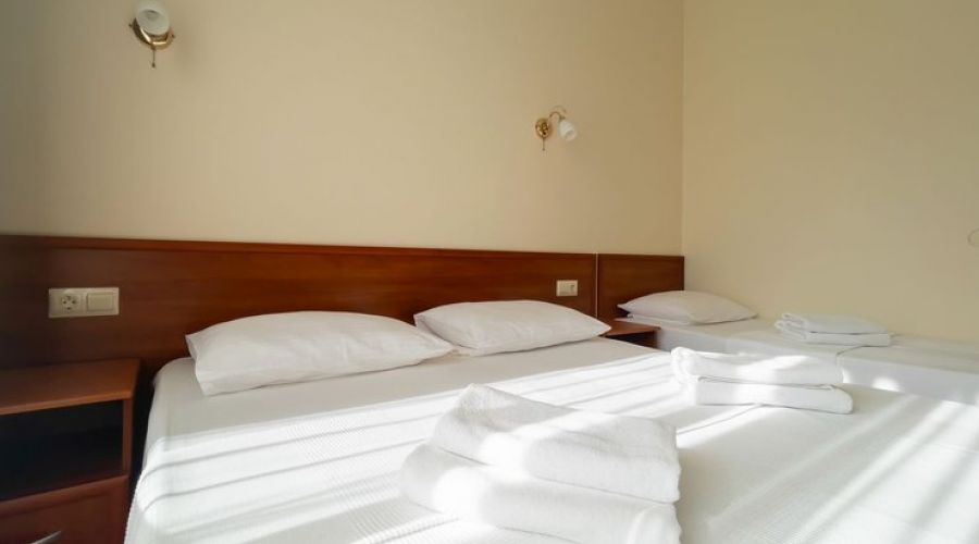 Стандартный 3-местный (с французским балконом)