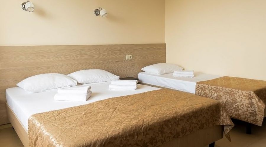 Стандартный 3-местный (с французским балконом)